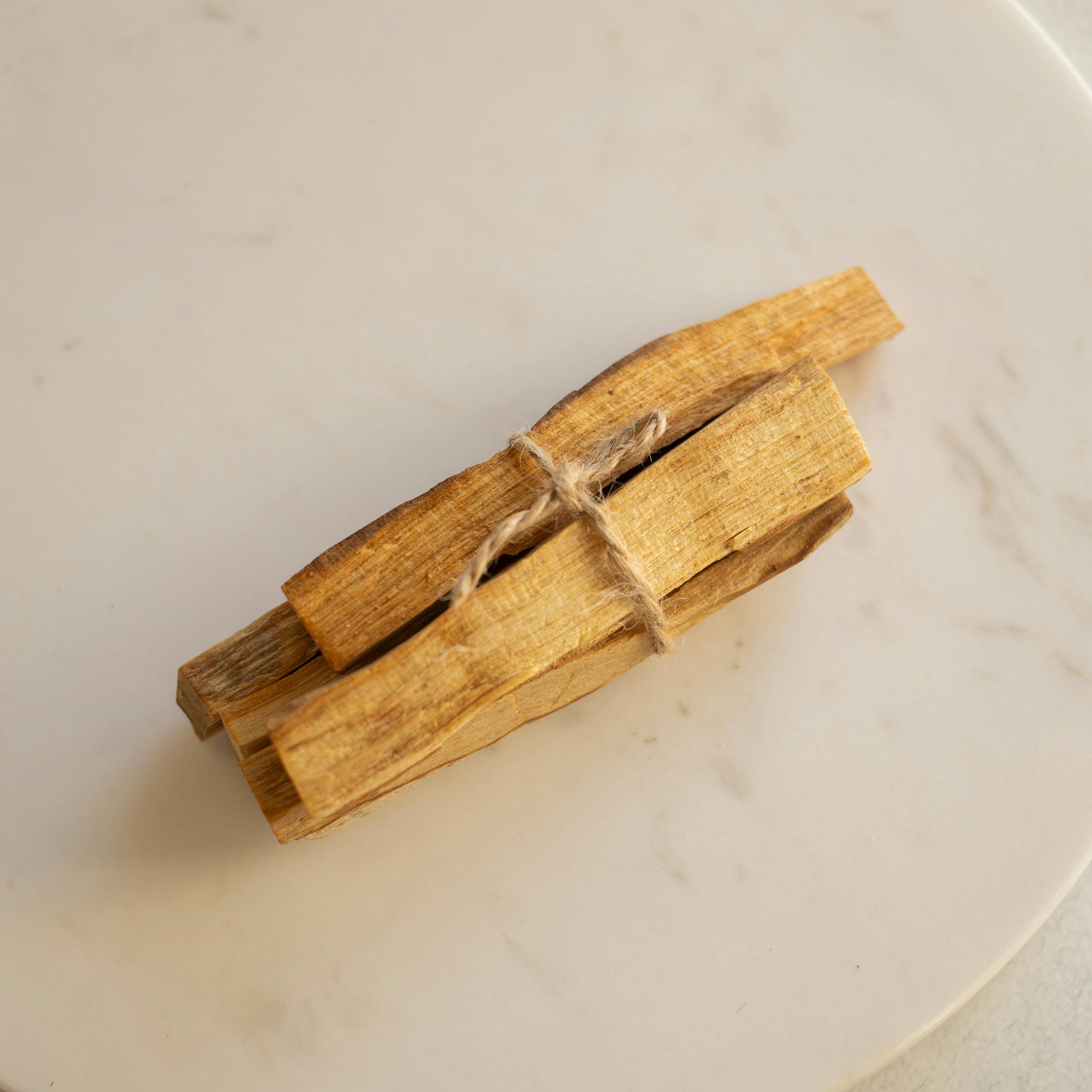 100% Natural Peruvian Palo Santo Sticks for a pure and calming sleep ritual